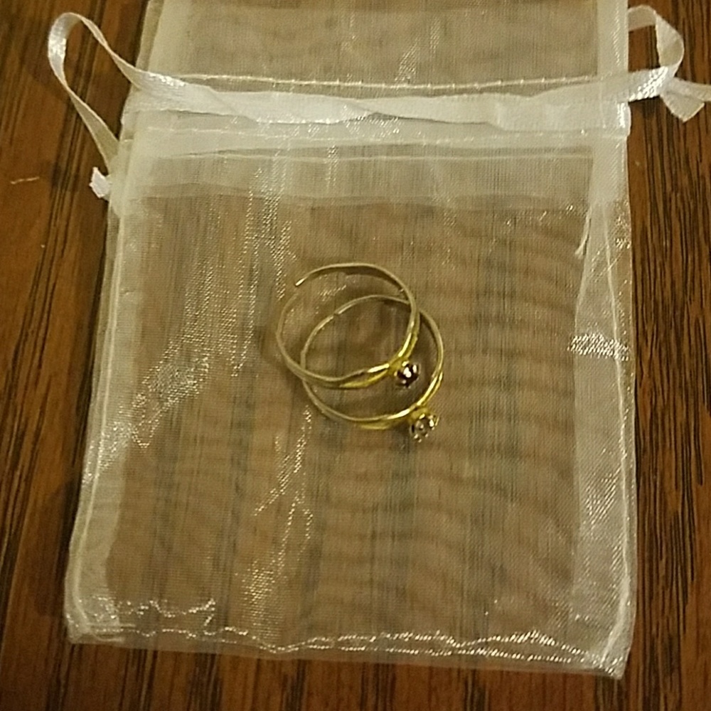 2 adjustable rings